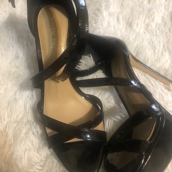 Heels - Picture 1 of 4